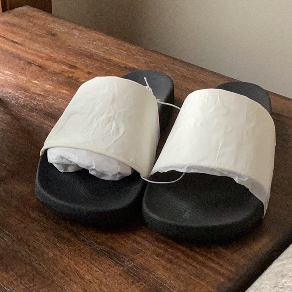 Kate Spade Black and White slides